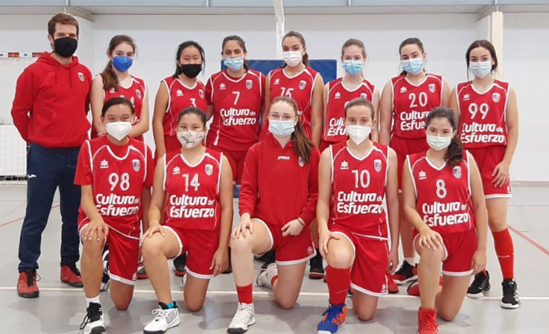 Paidos Cadete, que juega en pabellón.