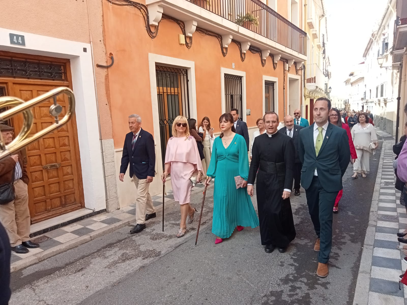 Autoridades, cura párroco y jueza de paz