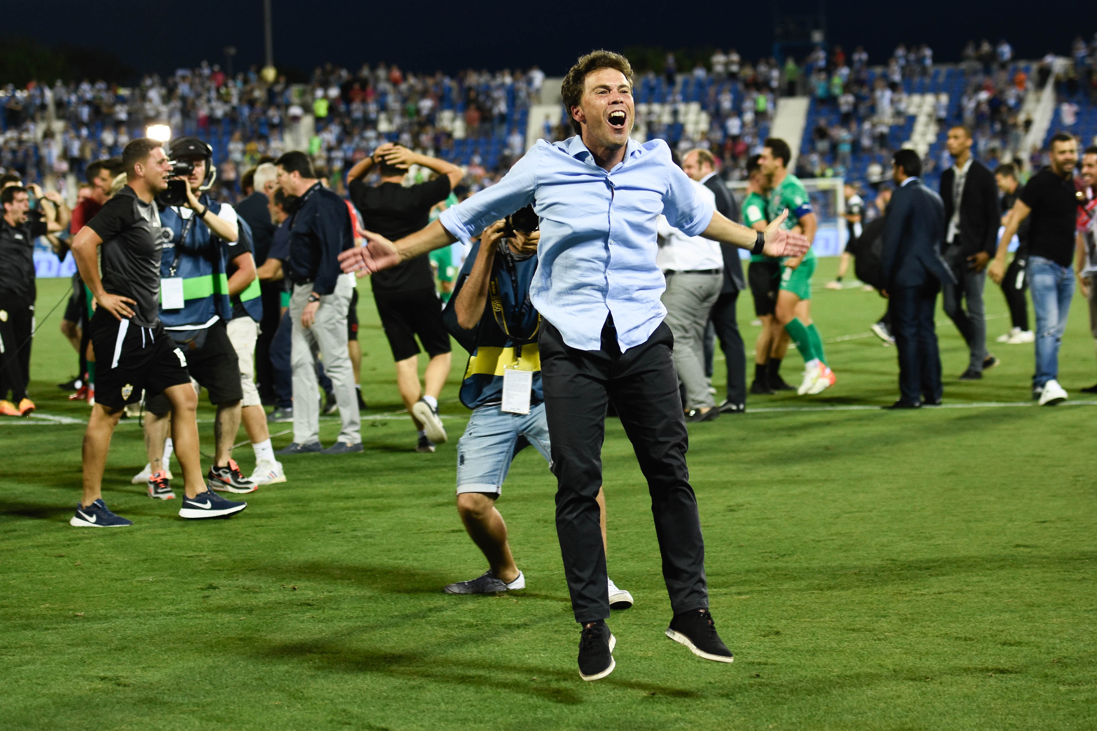 Rubi salta de alegría tras el ascenso en Leganés.