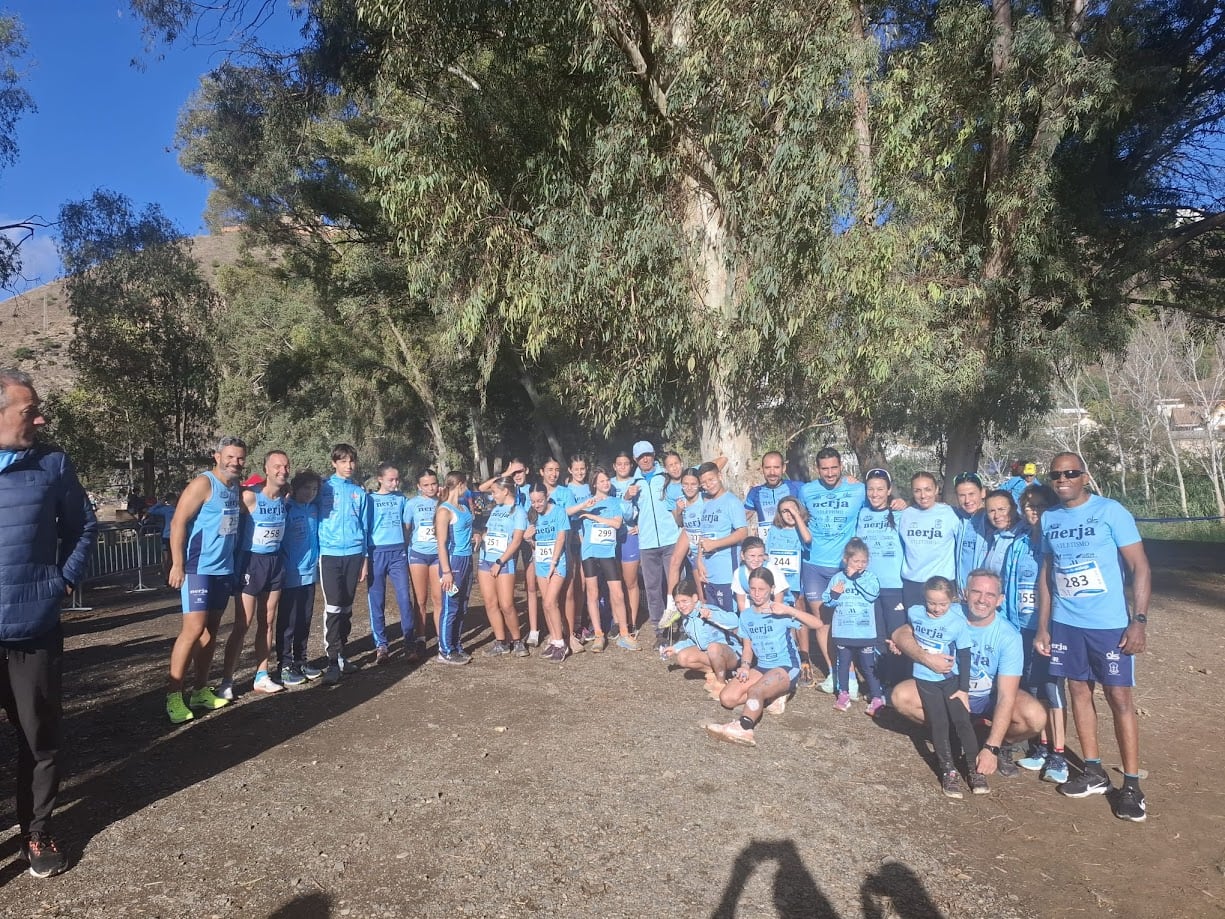 Los atletas del Trops-Cueva de Nerja participantes en la prueba de campo a través de Álora