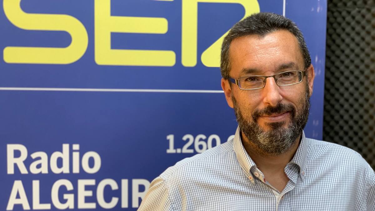 Juan Franco busca soluciones para la pesca en aguas próximas al Peñón