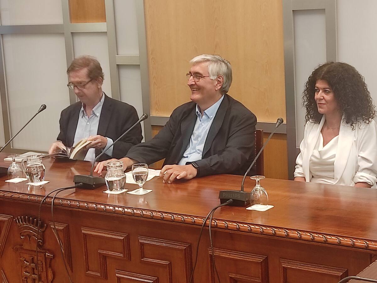 Los participantes y organizadores hacen un balance muy positivo de la Feria del Libro de Jaca