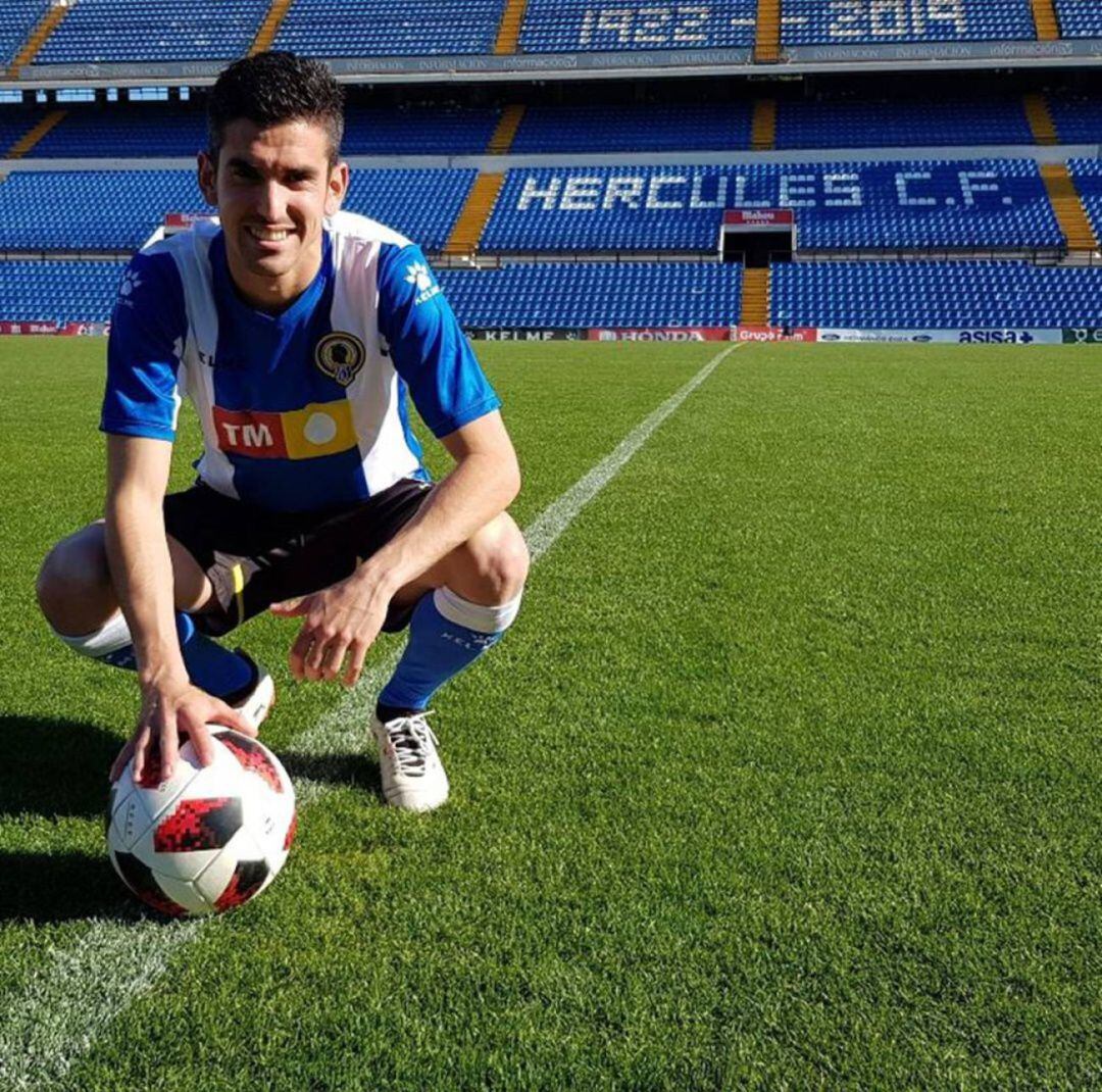 Jesús Alfaro en su presentación con el Hércules el pasado mes de enero 