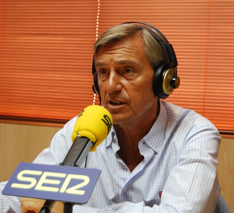 Foto de archivo. José Jover en los estudios de Ser Madrid Oeste