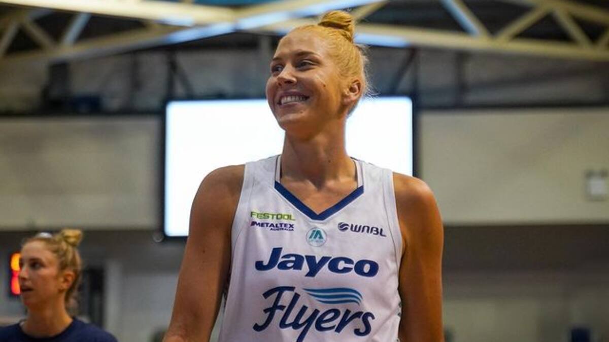 Eric Surís recupera a Abby Bishop