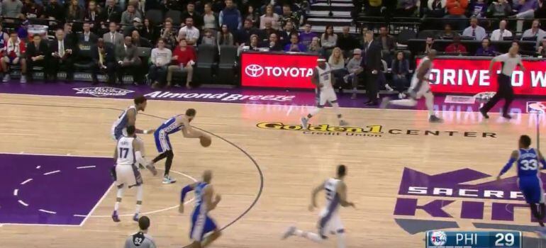 Asistencia espectacular del Chacho ante los Kings de Sacramento. 