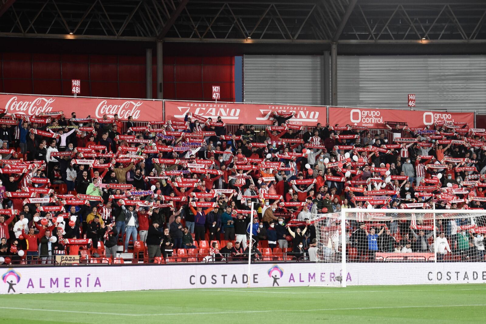 Un 10 para la afición del Almería.
