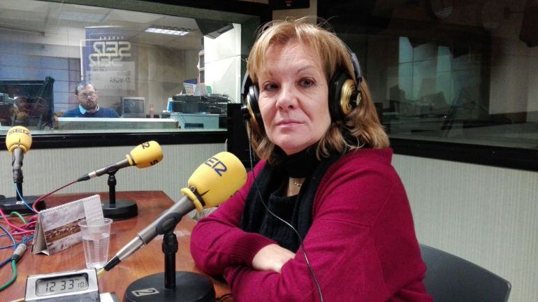 Isabel García Prieto en los estudios de Radio Zamora