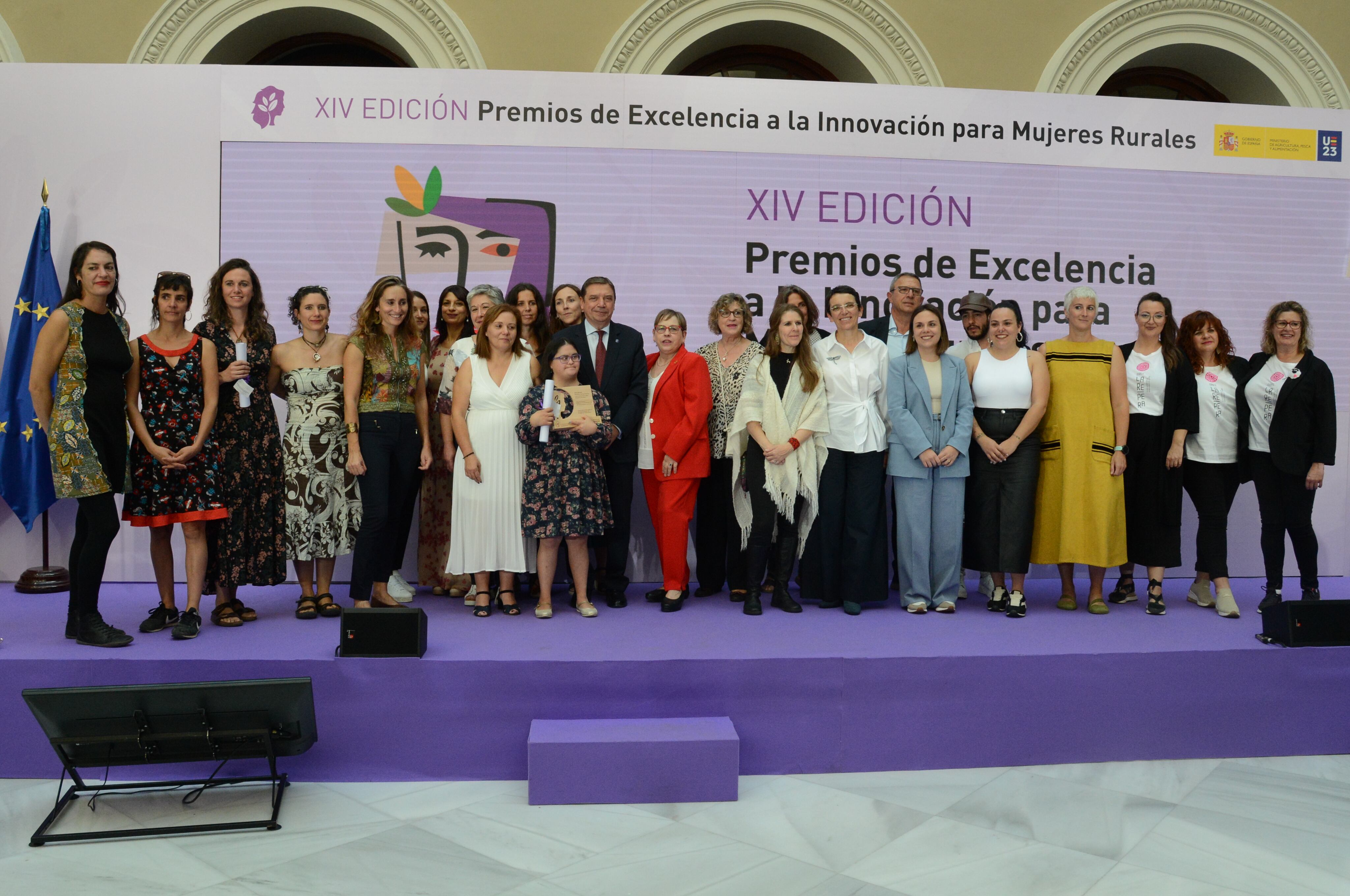 Premios de Excelencia a la Innovación para Mujeres Rurales.