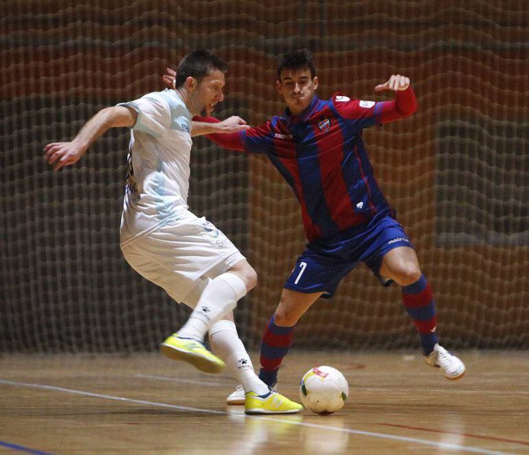 Alemao, capitán del Santiago Futsal, y autor del gol de la victoria ante el Palma FS