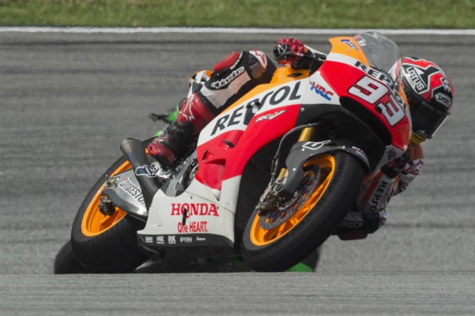 Marc Márquez rueda en el circuito de Sepang