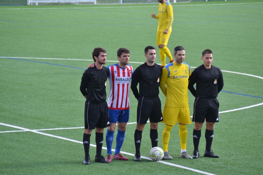 Los capitanes del CD Jávea y CD Dénia.