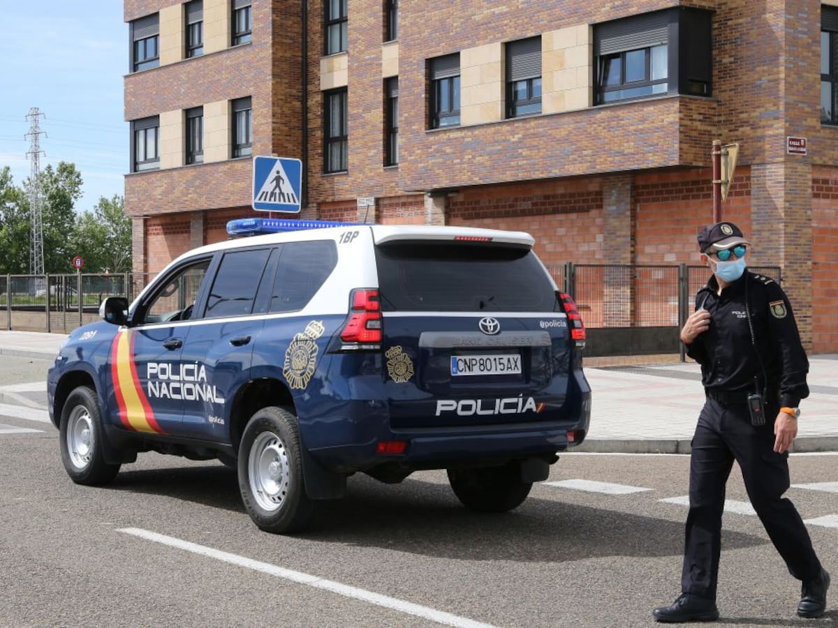 Con o sin operación, fuera de la oposición