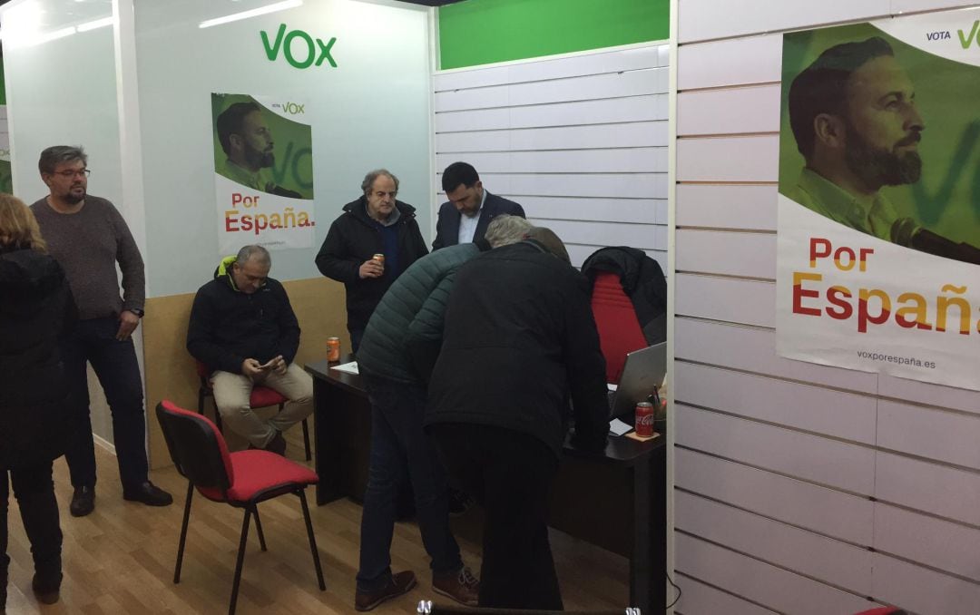 La sede de Vox Cuenca en la noche electoral