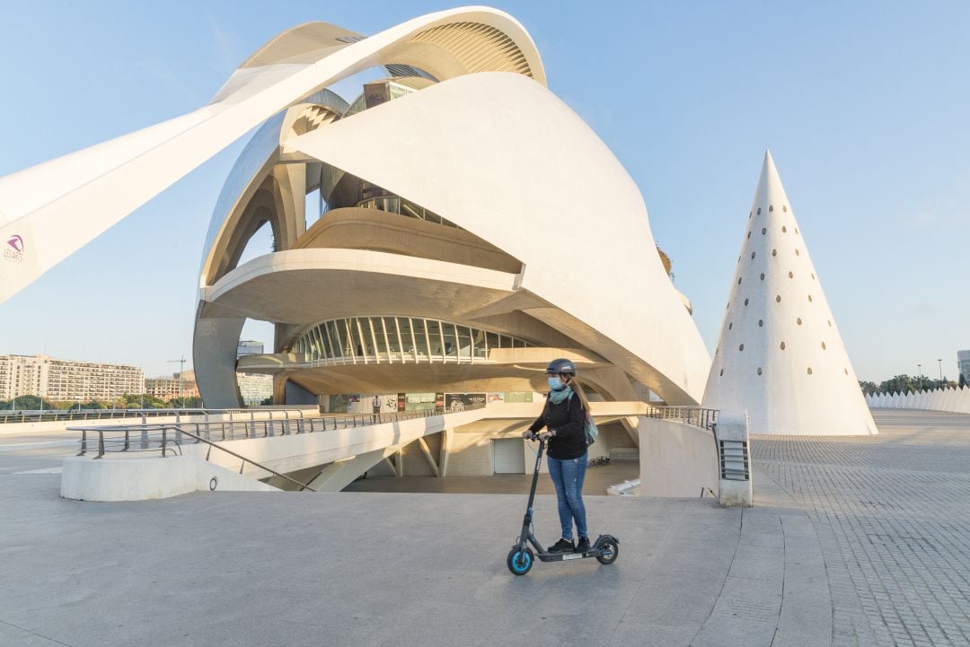 Los patinetes no pueden circular a más de 20 kilómetros por hora. 