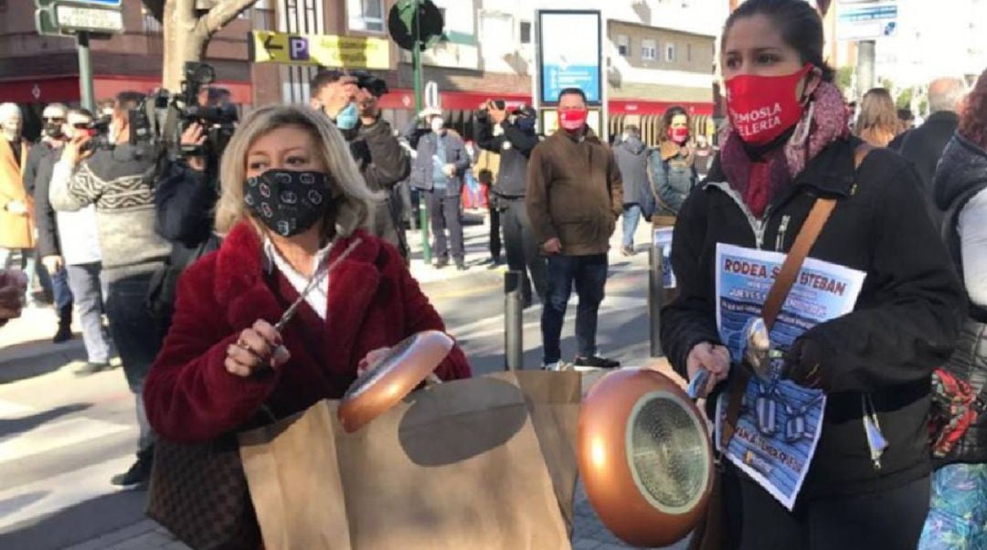 Hostemur protagonizó una concentración de protesta a las puertas de San Esteban el pasado 14 de enero