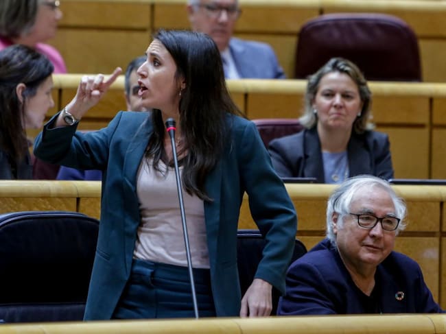 La ministra de Igualdad, Irene Montero, responde a la pregunta sobre las políticas de igualdad del Ejecutivo