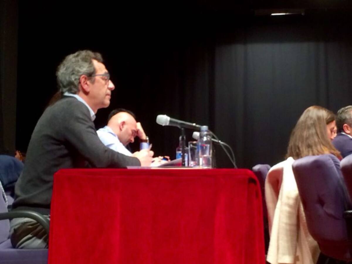 El portavoz de Marea Pontevedra pierde las formas en el Pleno y llama “jicho” al alcalde de Vigo