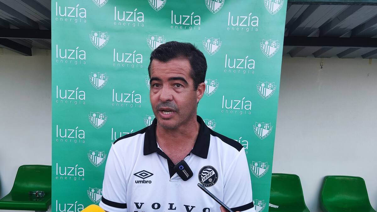 Pérez Herrera al término del partido en Antequera