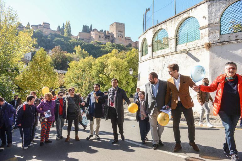 Abrazo simbólico entre La Alhambra y el Albaicín.