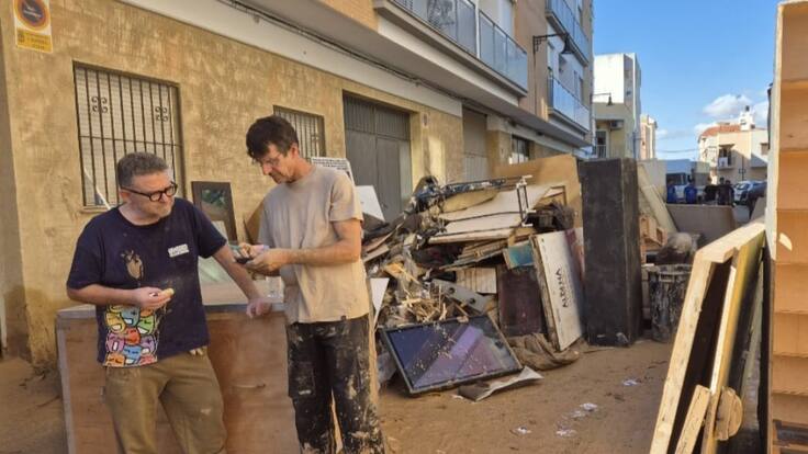 La compañía valenciana Albena Teatre pierde gran parte de su historia arrasada por la DANA