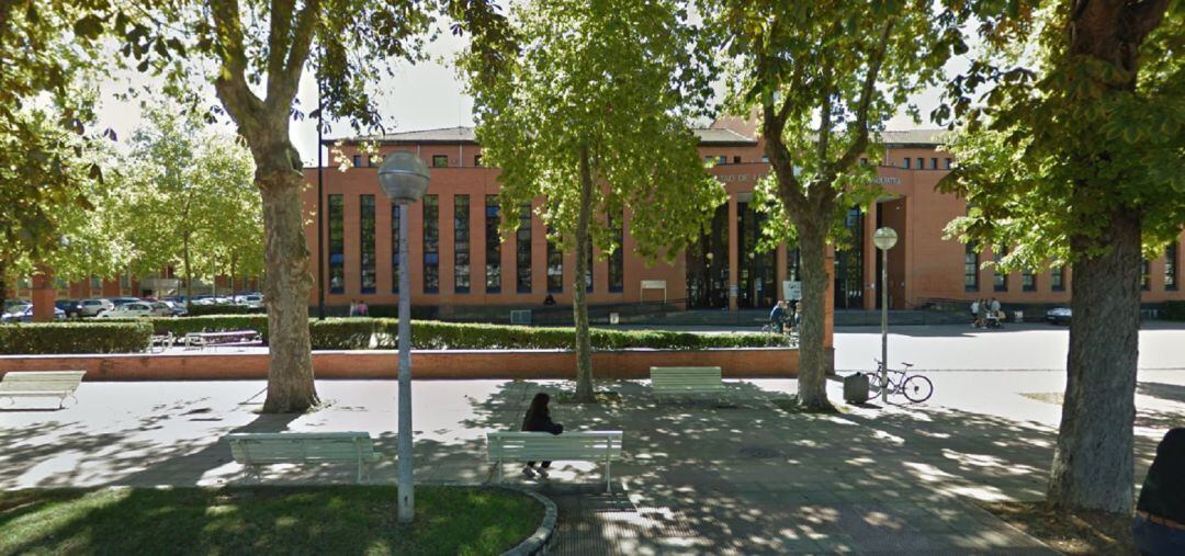 El joven, víctima de la agresión, es estudiante de la Facultad de Letras de la UPV