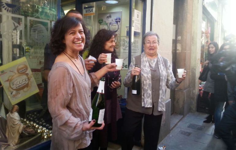 Administració de Loteria del Raval on s'han repartit 40 milions del primer premi de la 'Grossa' de Nadal