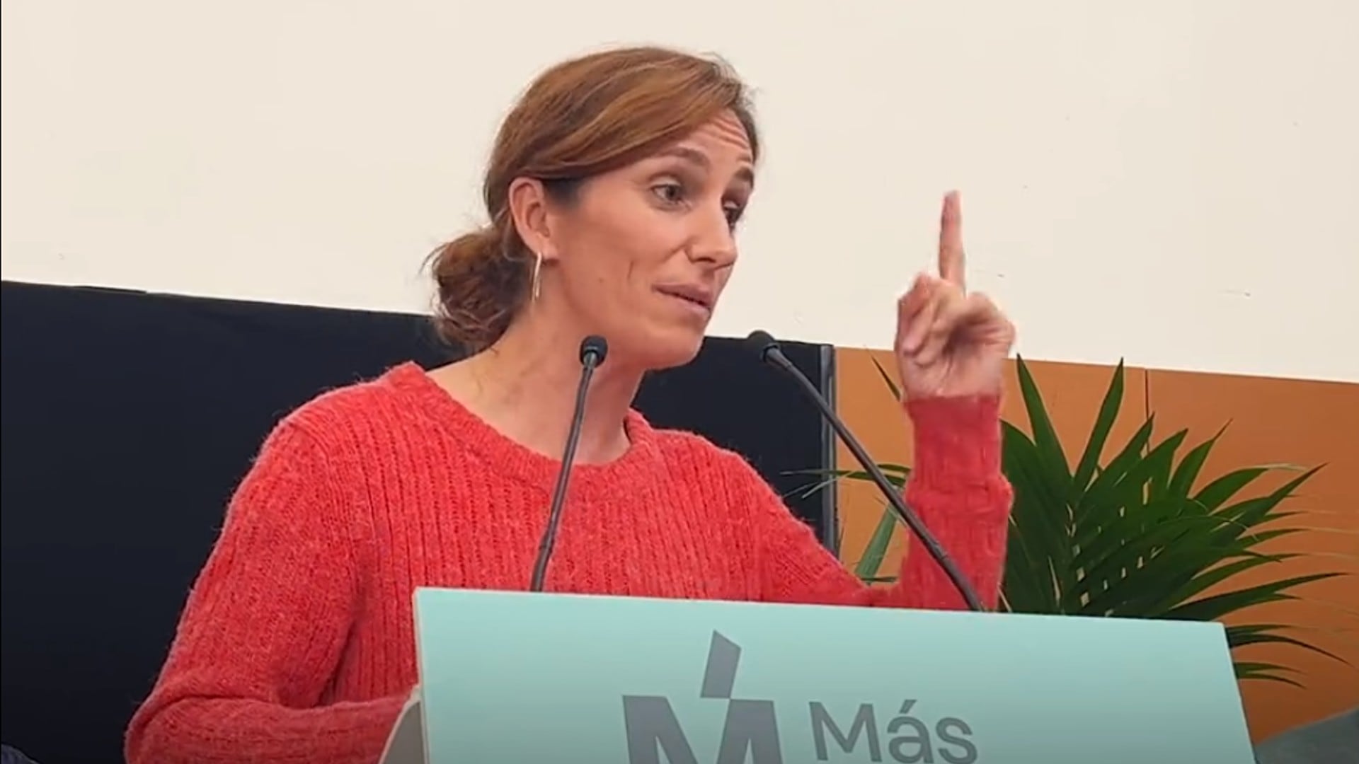 Mónica García durante su acto en Fuenlabrada