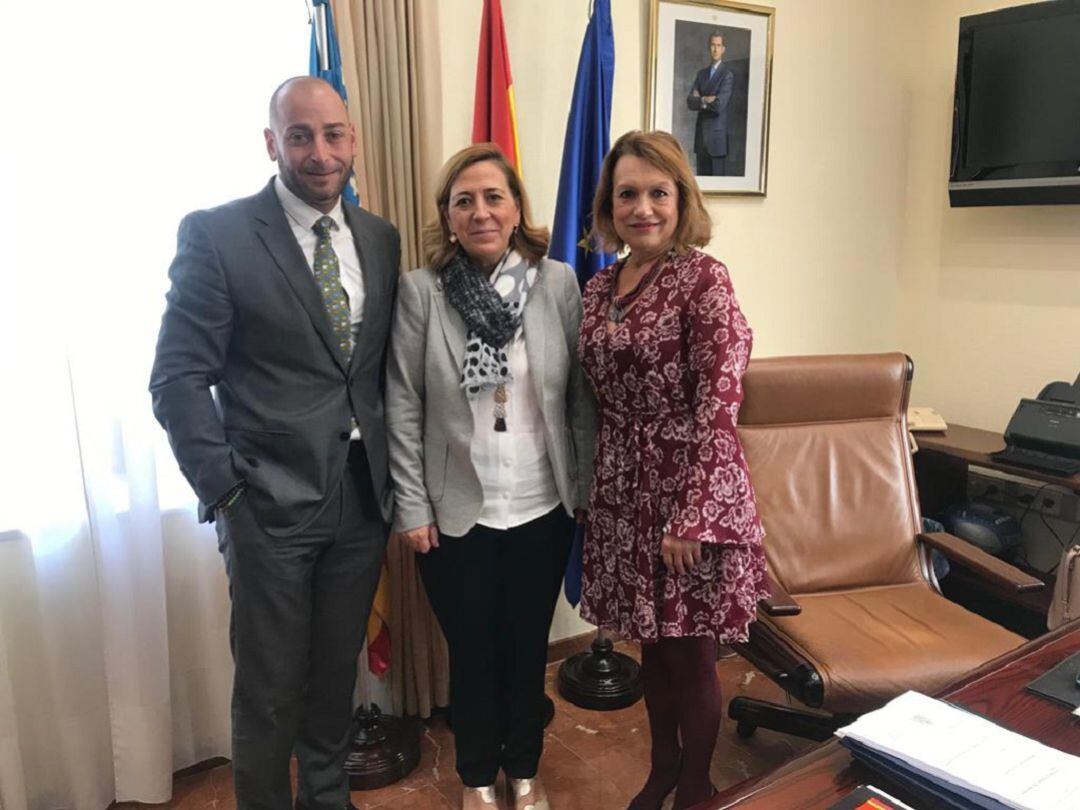 Reunión entre la presidenta y el vicepresidente de Cedma con la subdelegada del Gobierno en Alicante. 