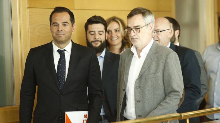 Jugando al escondite