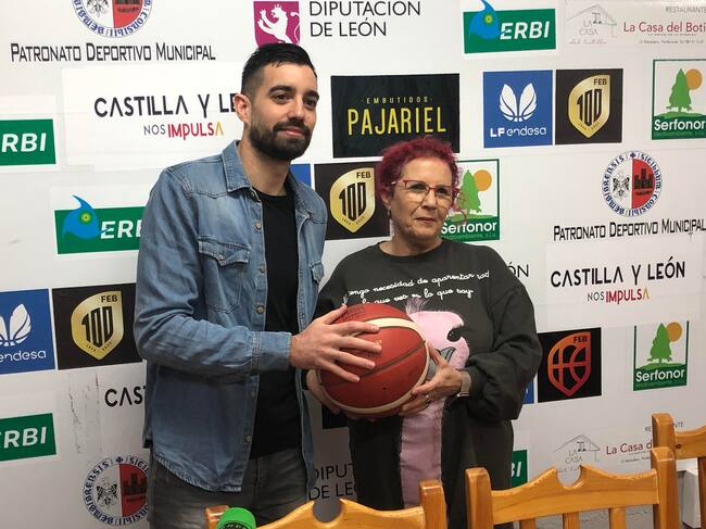 El técnico asturiano asume el reto de dirigir al Embutidos Pajariel Bembibre