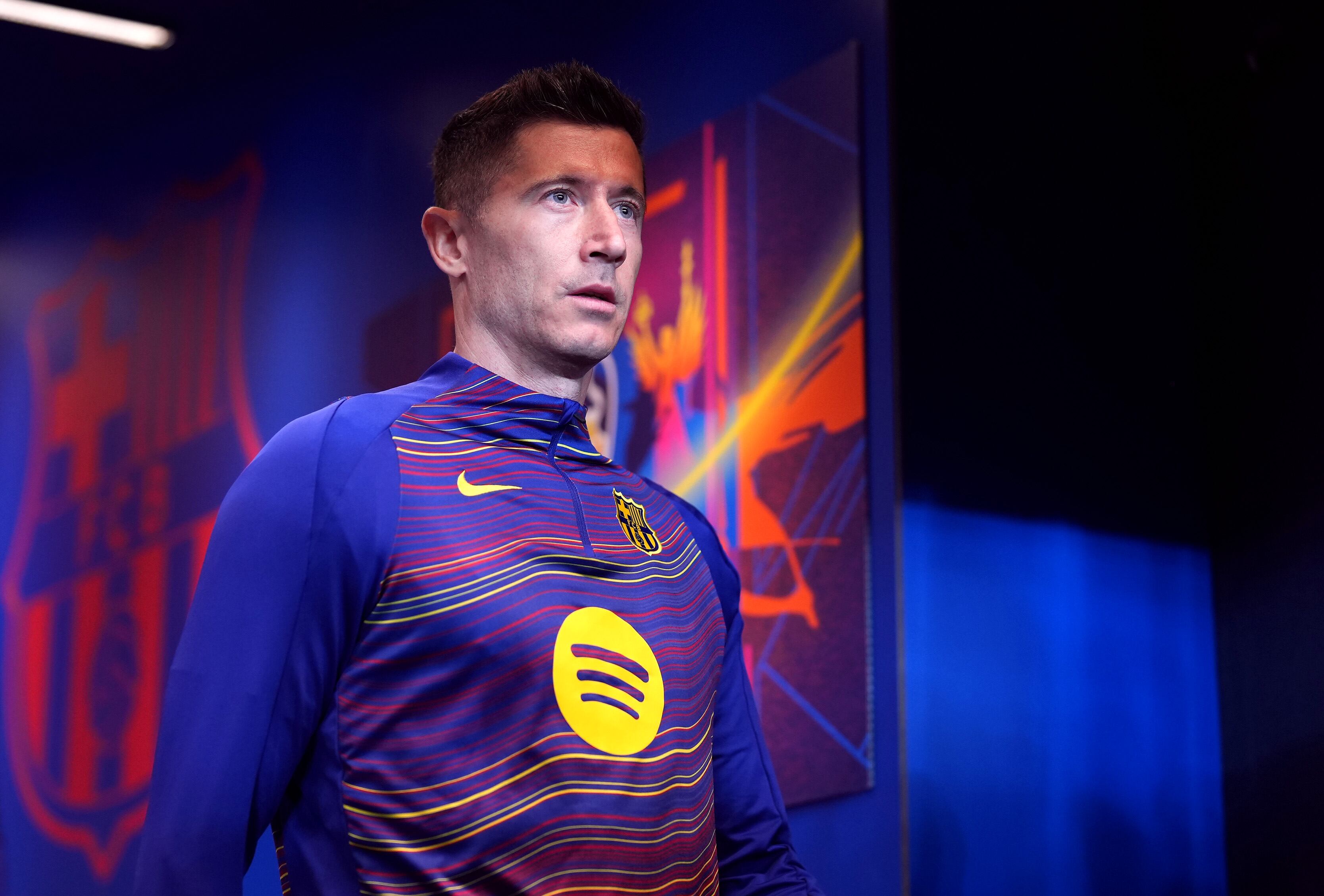 Robert Lewandowski, jugador del Barça, en el túnel de vestuarios del Camp Nou