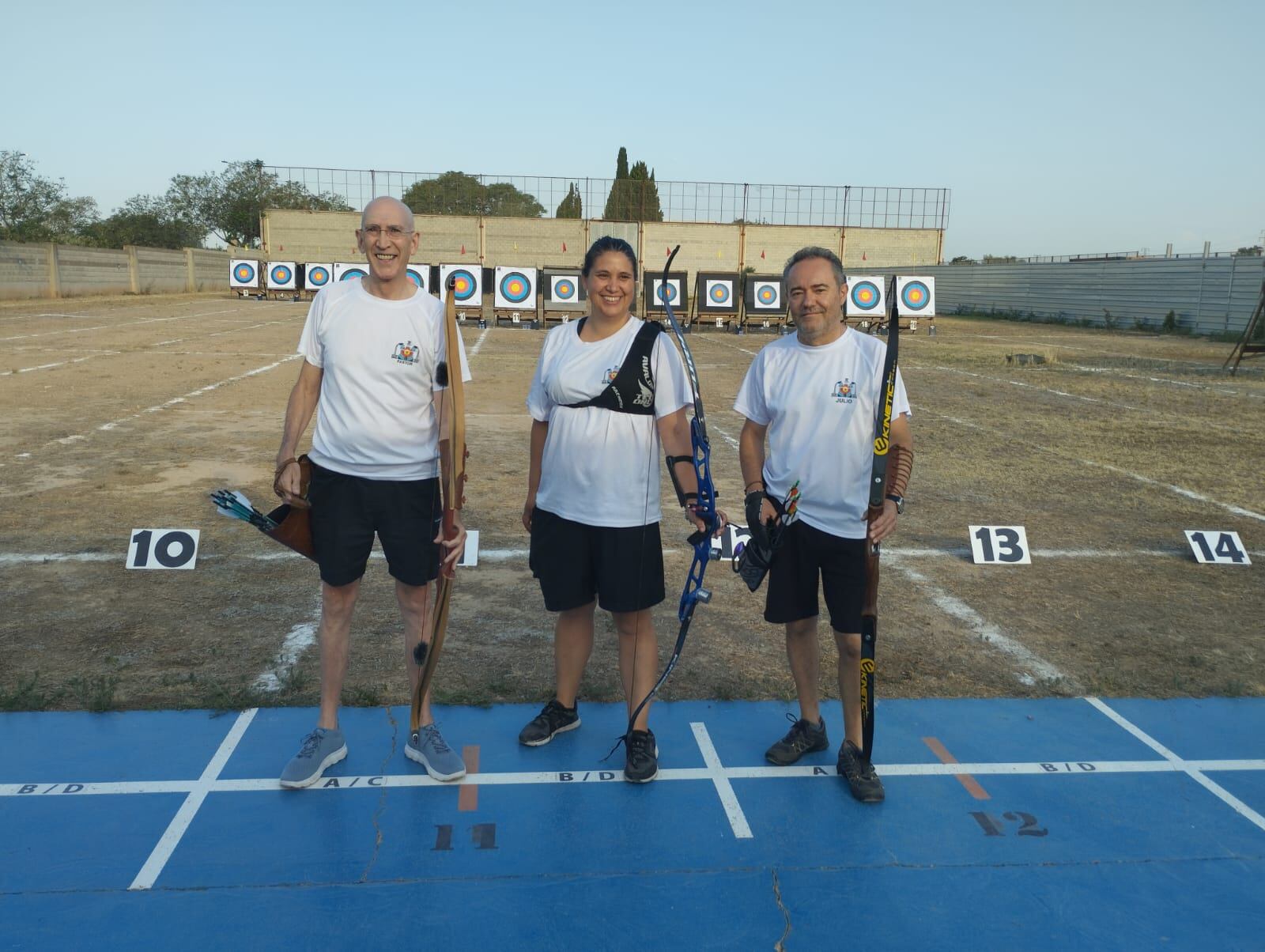Tiradores del Club de Tiro con Arco de Ontinyent, Julio Linares durante el Campeonato Autonómico de Aire Libre