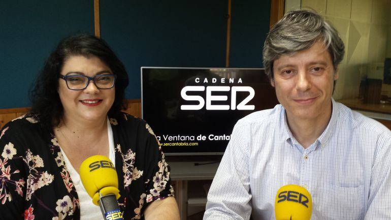 Olga Agüero y Carlos Pajares en el estudio de la Ventana de Cantabria  