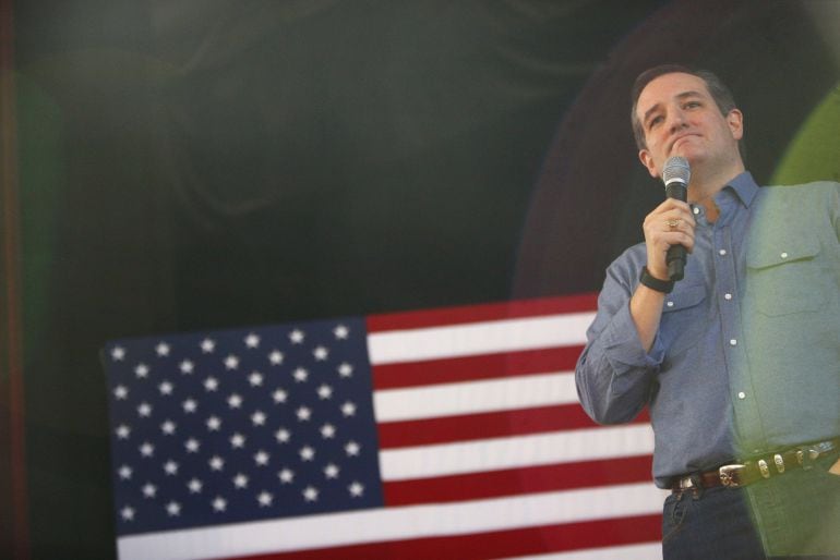 El aspirante republicano, Ted Cruz, durante un evento de campaña en Peterborough, New Hampshire 