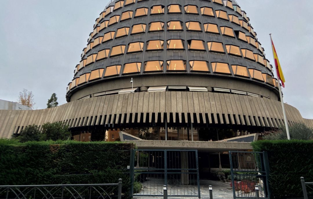 Fachada del edificio del Tribunal Constitucional de España, en Madrid.