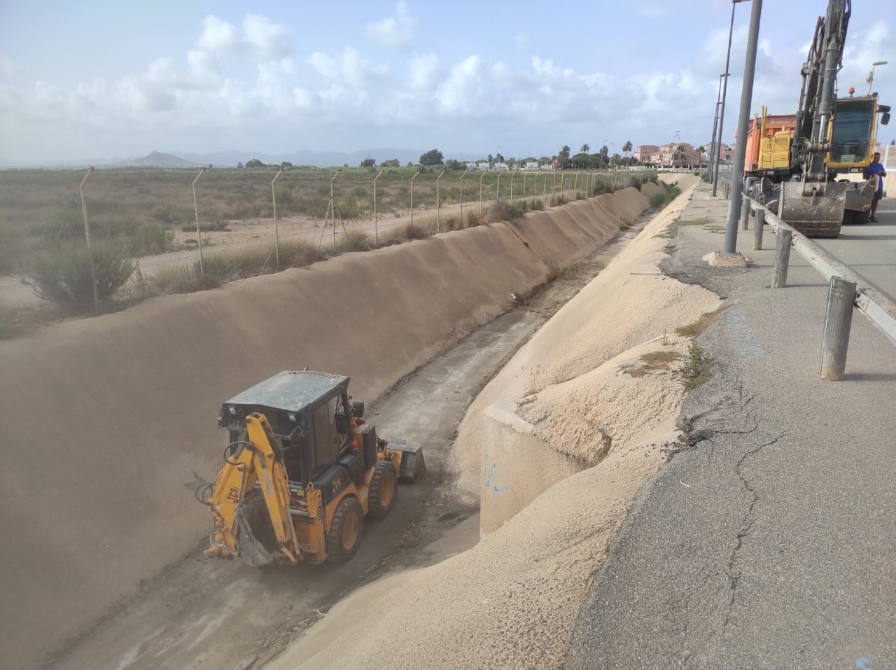 Labores de mantenimiento de canales y redes de pluviales