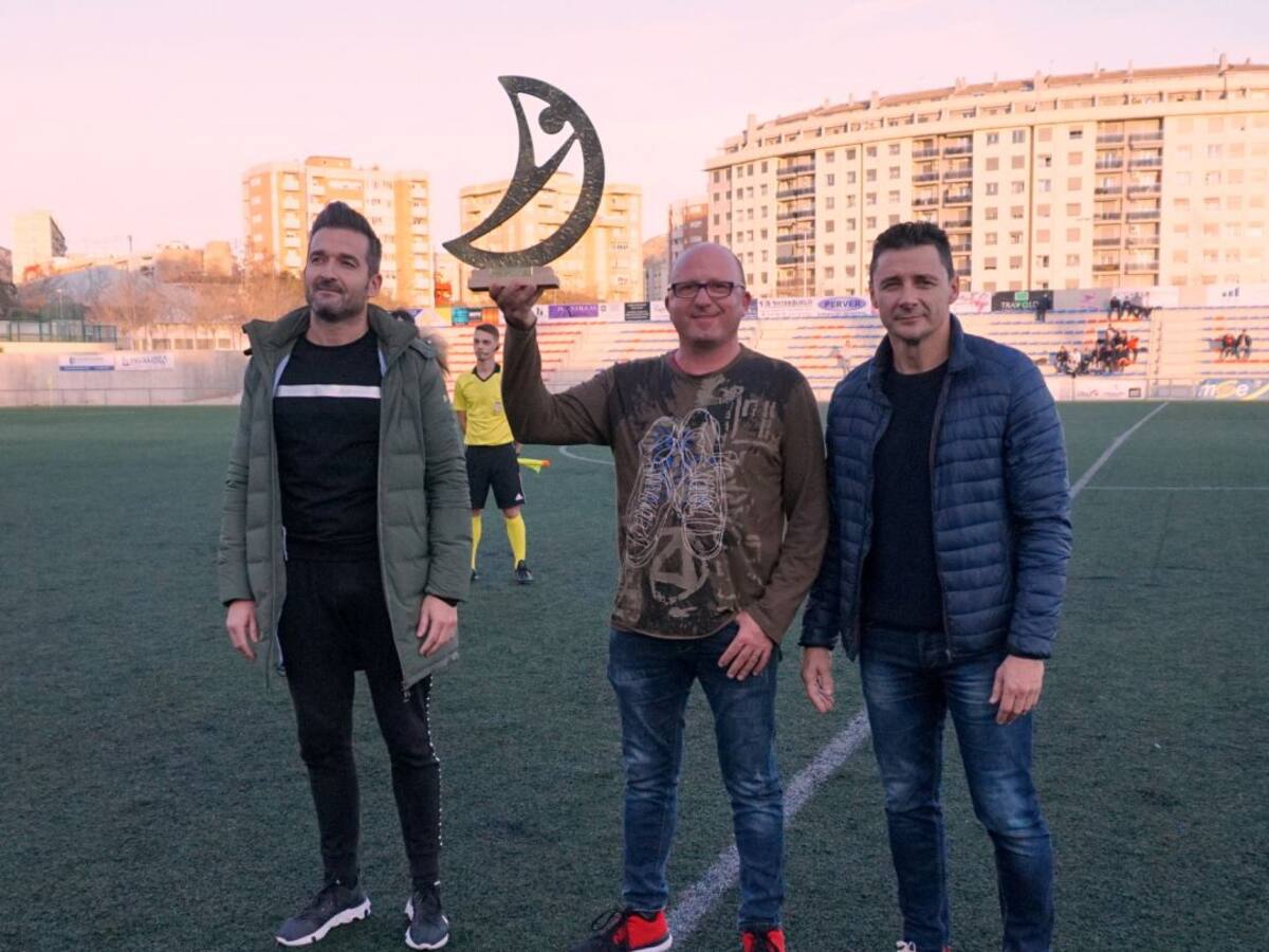 El Eldense veteranos ofreció su premio a la afición