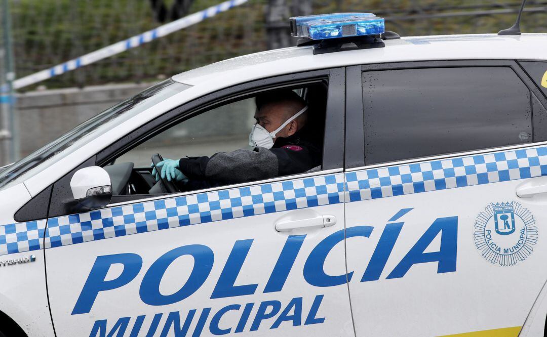 Imagen de recurso de una patrulla de Policía Municipal de Madrid. Archivo.