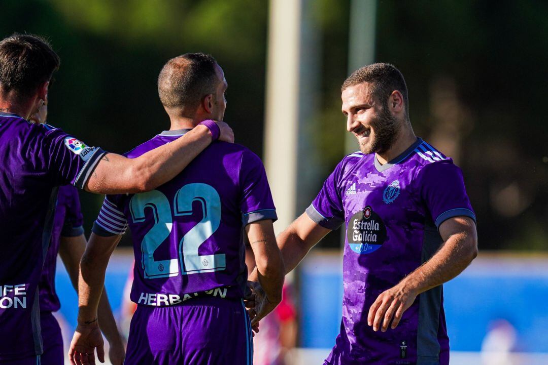 El Real Valladolid goleó al Tordesillas