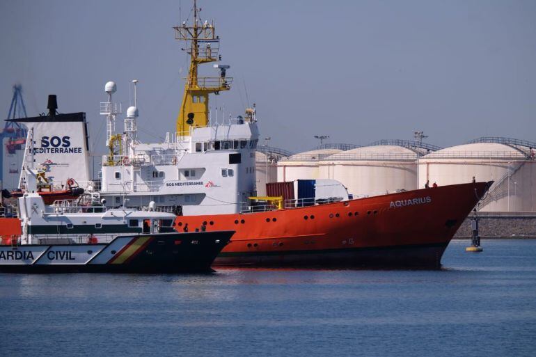 Llegada del Aquarius al puerto de Valencia