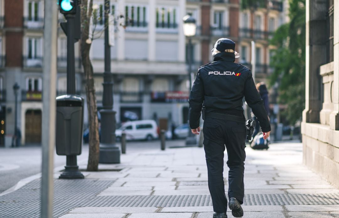 Una agente de la policía nacional, en una imagen de archivo.