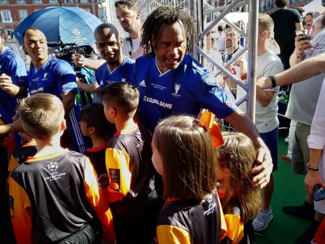 Christian Karembeu en el partido de las leyendas de la UEFA.