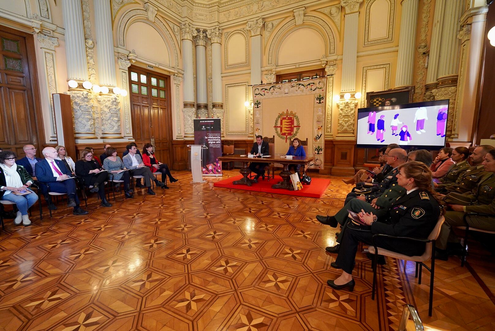 Acto institucional contra la violencia de género en el Ayuntamiento de Valladolid en 2022