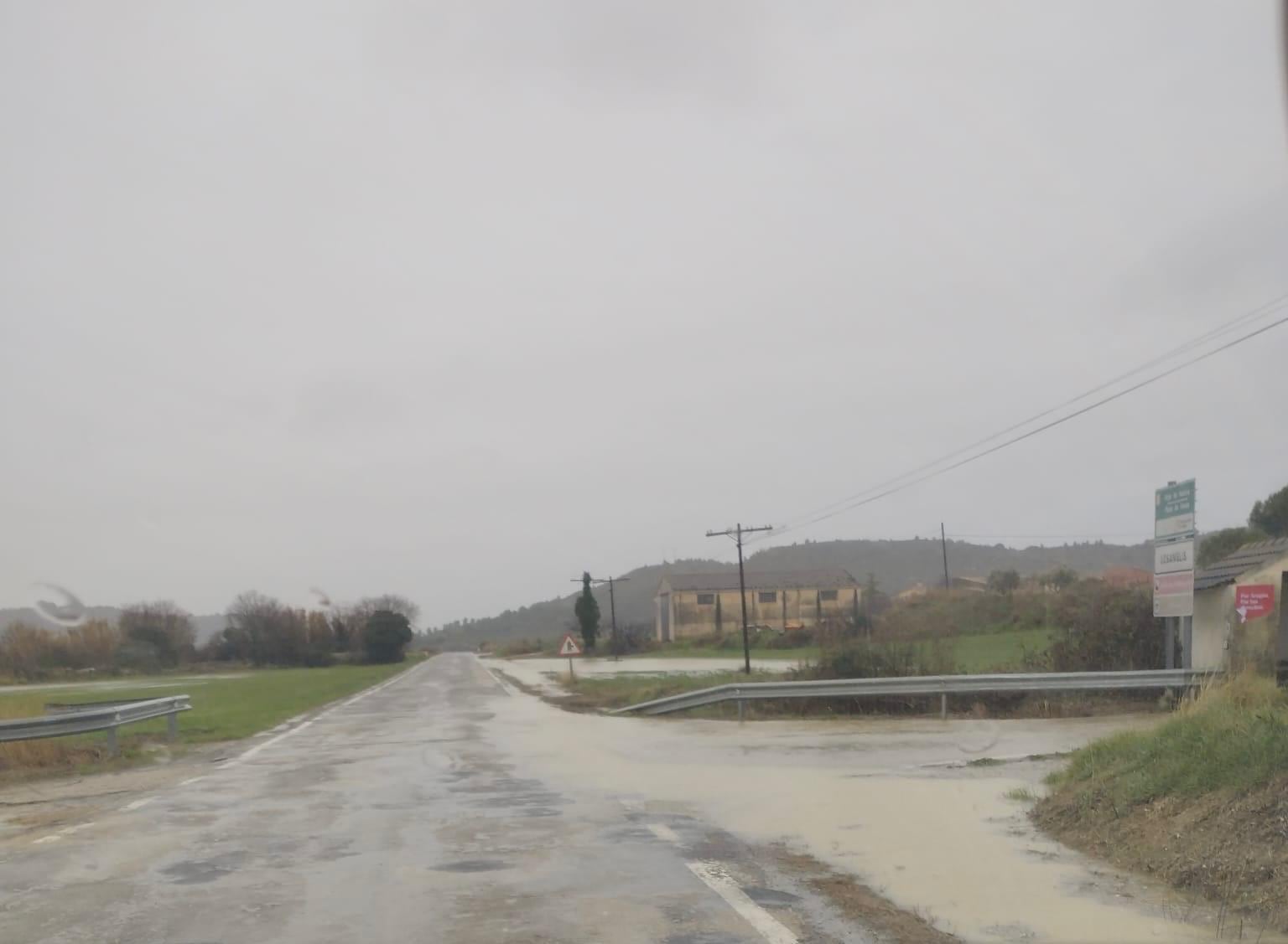 Peligrosa situación de la carretera A-125 con las lluvias