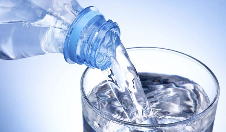 Casi 2.400 abulenses no pueden beber el agua del grifo