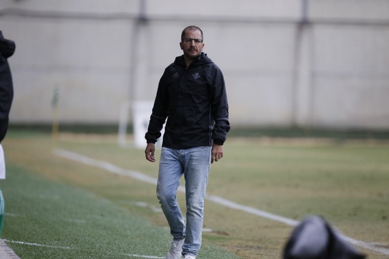 José Juan Romero durante un partido.