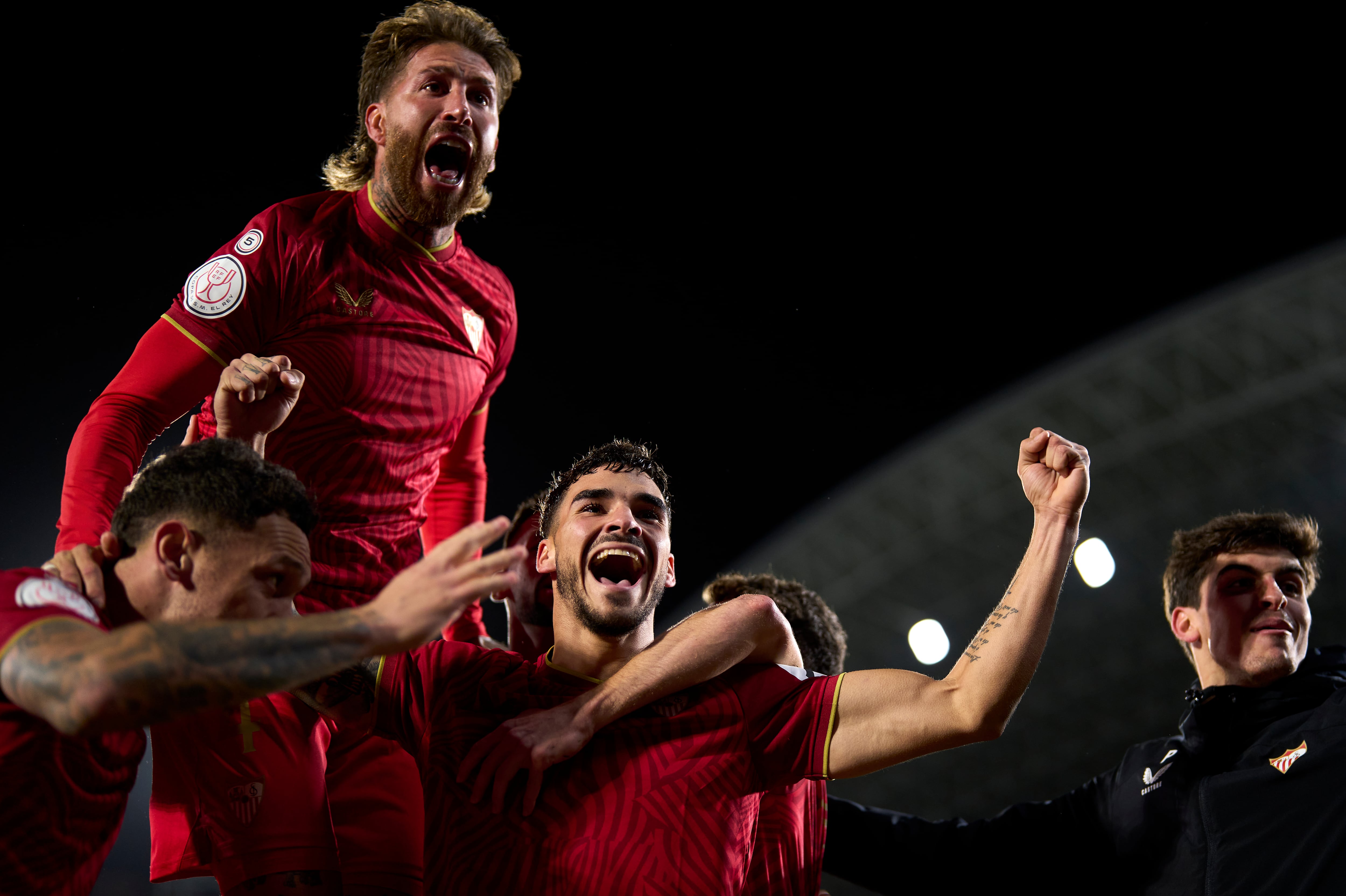 El Sevilla celebra uno de los tantos de Isaac Romero en la victoria sobre el Getafe