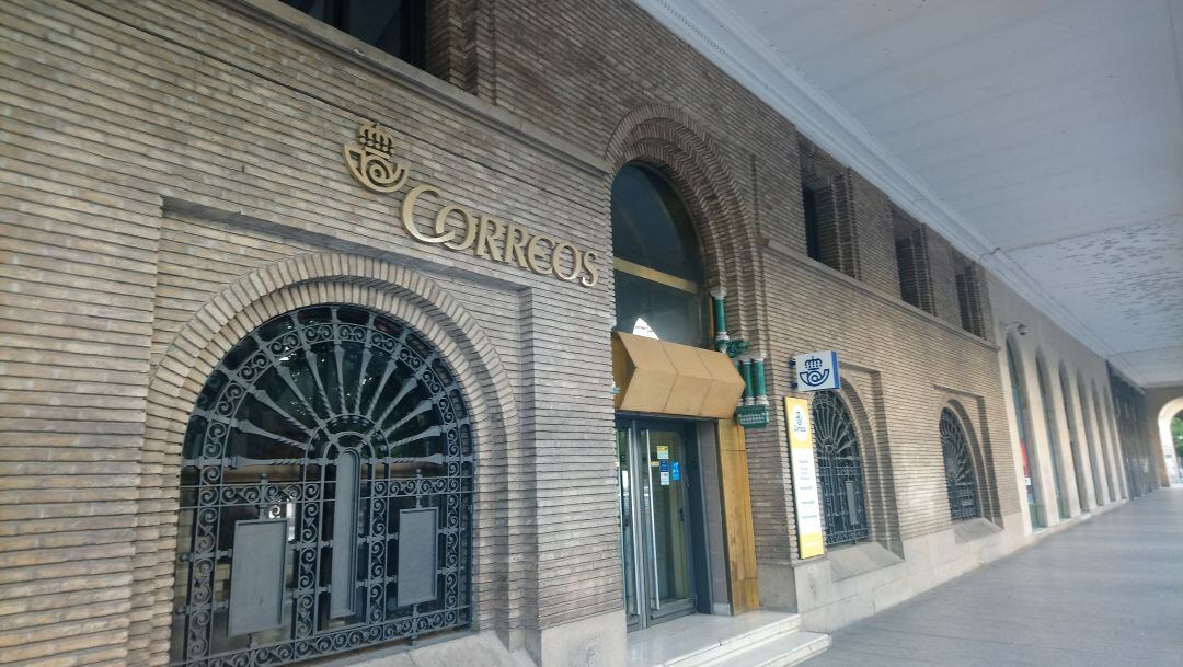 Oficina central de Correos en Zaragoza