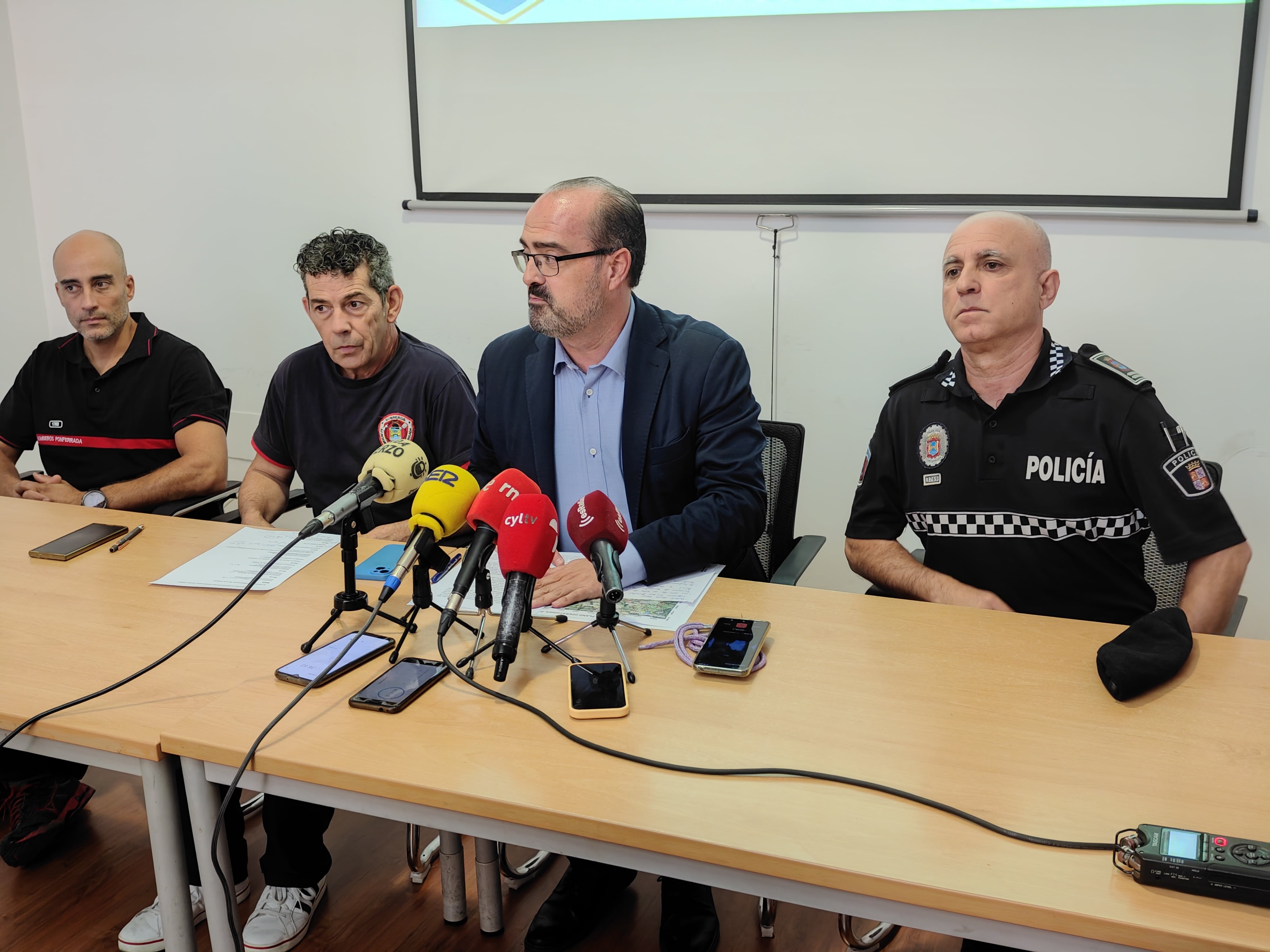 Rueda de prensa sobre incendios